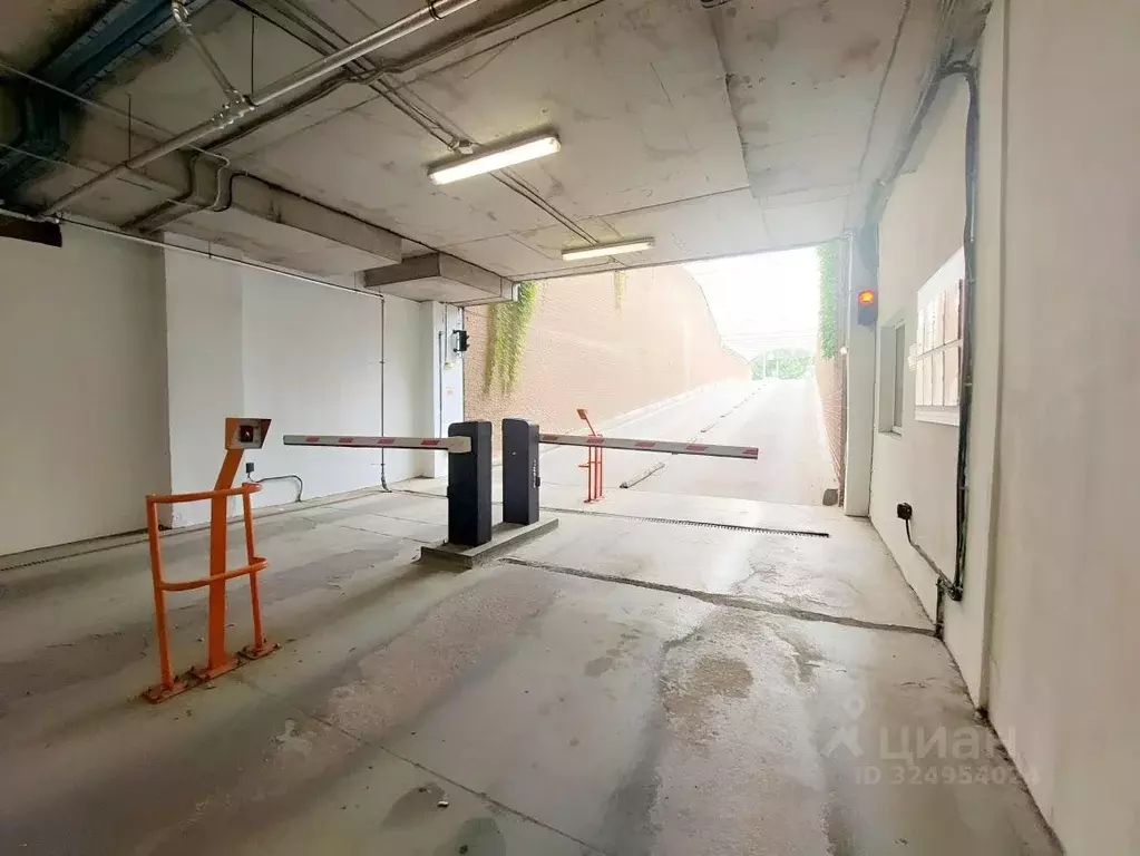 Гараж в Московская область, Красногорск бул. Космонавтов, 1 (6 м) - Фото 2