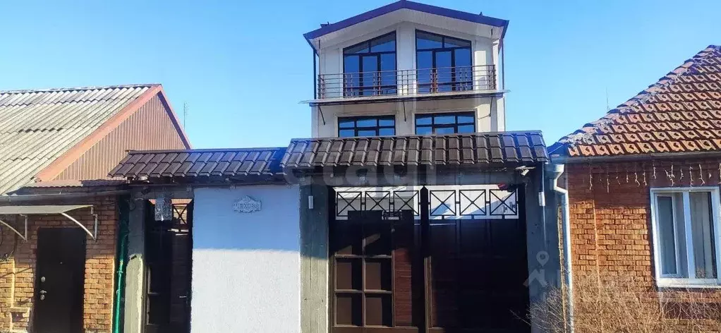 Дом в Северная Осетия, Владикавказ ул. Чехова, 24 (315 м) - Фото 1