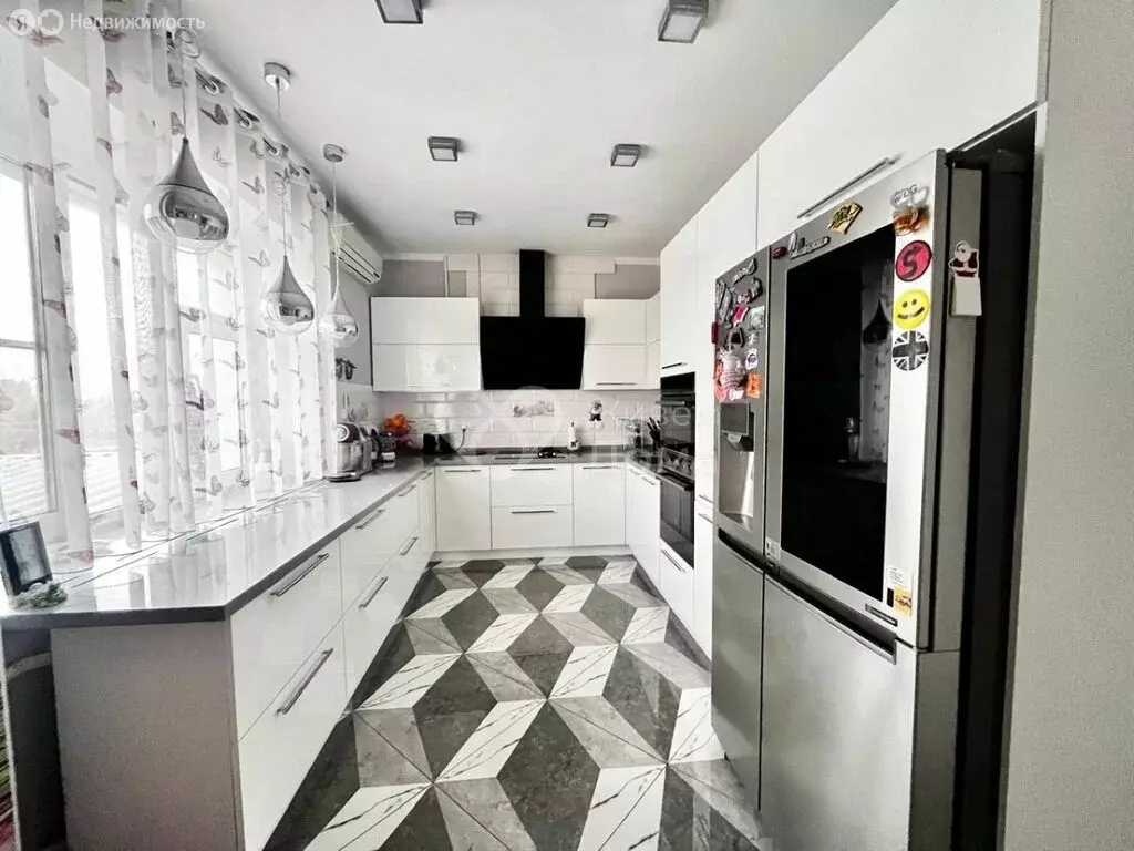 Дом в Волгоград, Беломорская улица (200 м) - Фото 1