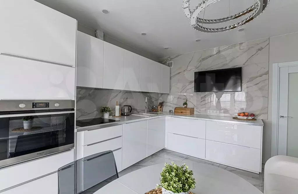 3-к. квартира, 77 м, 6/8 эт. - Фото 0