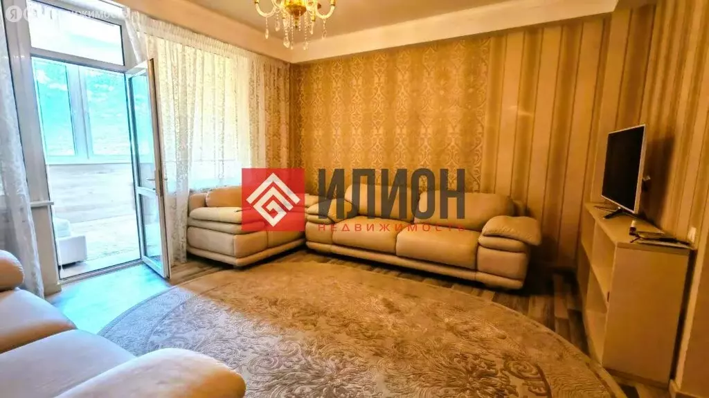 2-комнатная квартира: Ялта, улица Свердлова, 48Ак6 (71 м) - Фото 1