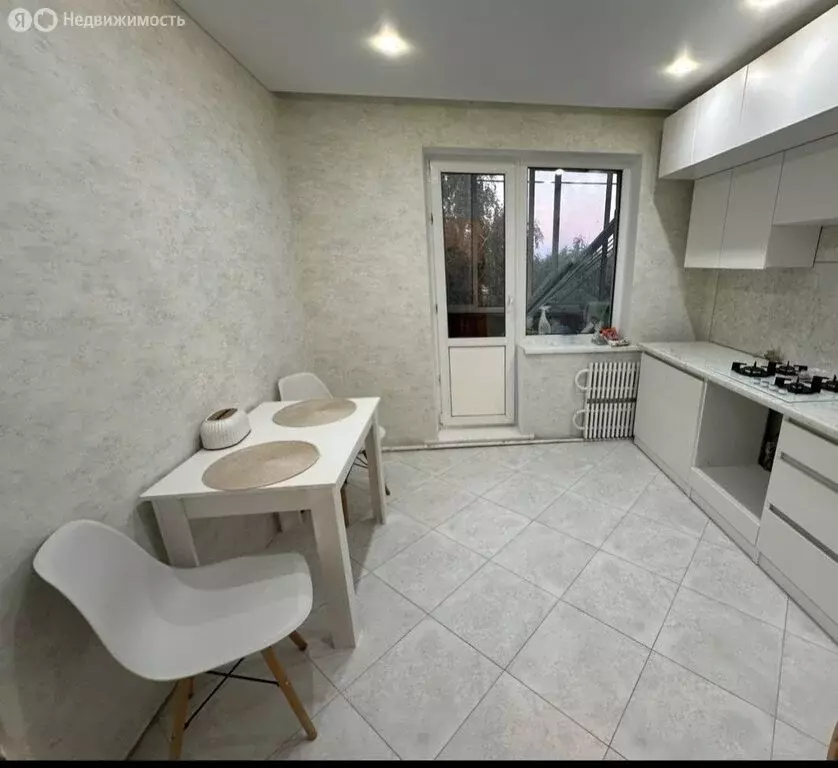 2-комнатная квартира: посёлок городского типа Серебряные Пруды, ... - Фото 1