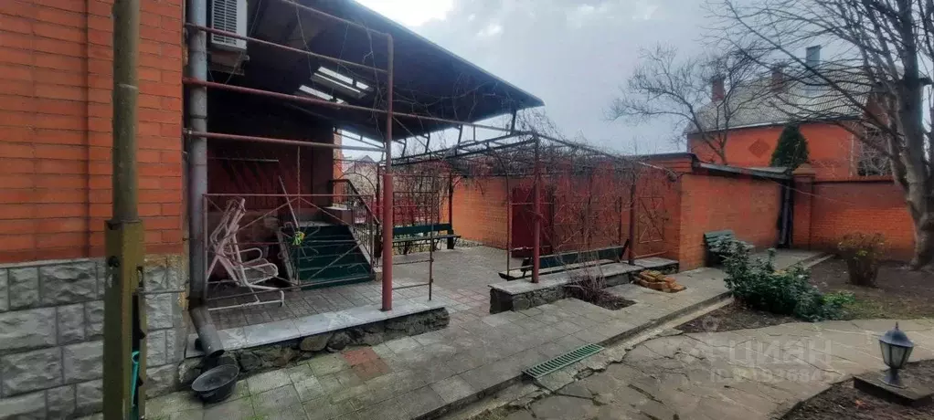 Дом в Ростовская область, Новочеркасск Ветеринарная ул. (310 м) - Фото 0