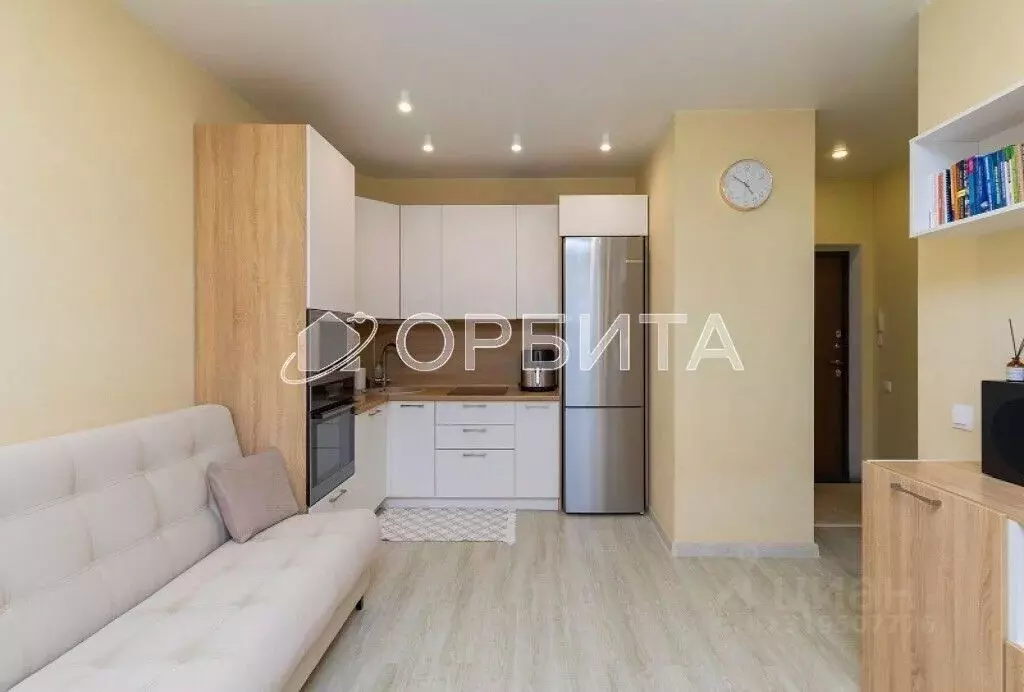 1-к кв. Тюменская область, Тюмень ул. Тимофея Чаркова, 83 (37.7 м) - Фото 0