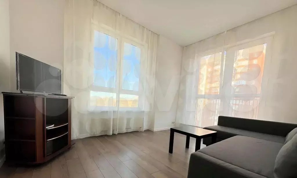 2-к. квартира, 55 м, 8/10 эт. - Фото 1