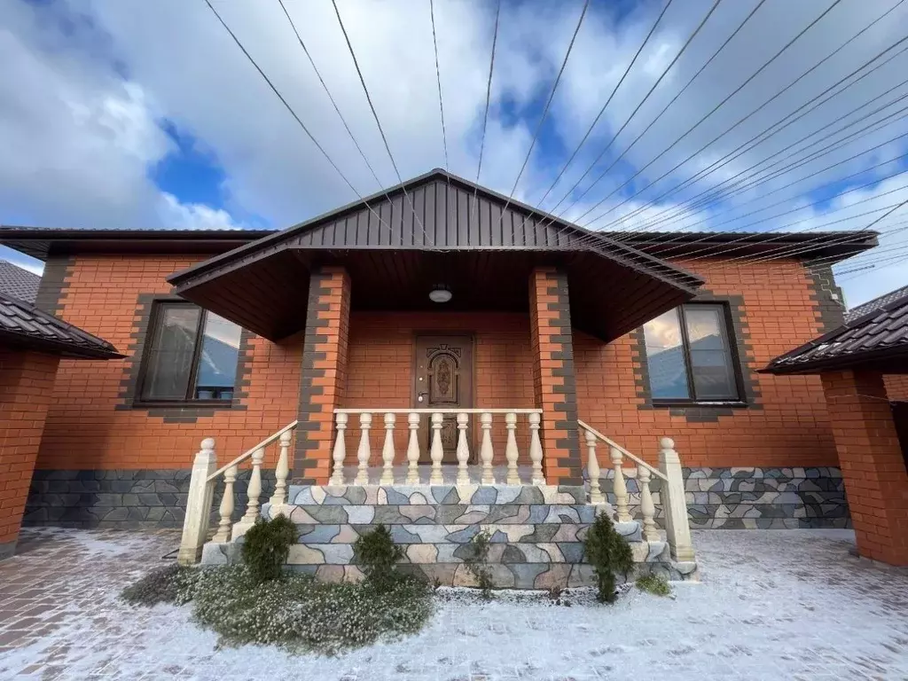 Дом в Волгоградская область, Городищенское городское поселение, Луч ... - Фото 1