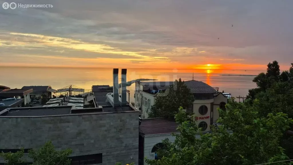 3-комнатная квартира: Махачкала, улица Мирзабекова, 153 (66 м) - Фото 1