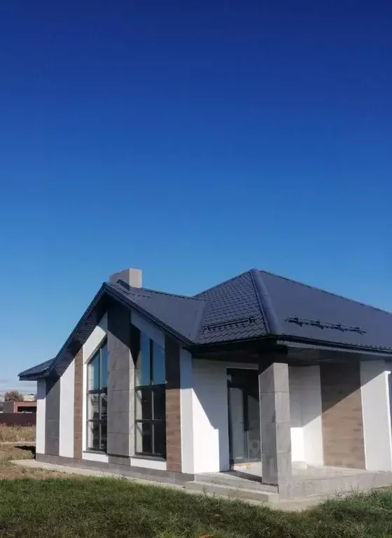 Дом в Самарская область, Волжский район, Курумоч с/пос, пос. Власть ... - Фото 1