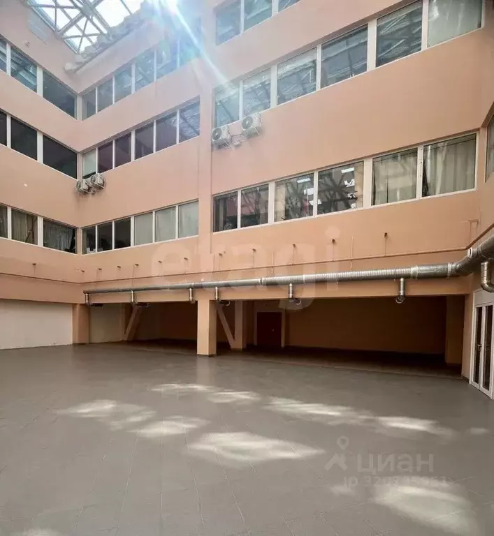 Торговая площадь в Коми, Сыктывкар ул. Ленина, 74 (300 м) - Фото 1