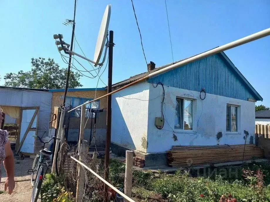 Дом в Крым, Кировский район, Журавское с/пос, с. Новопокровка ул. ... - Фото 2