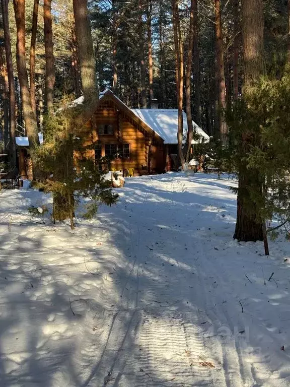 Дом в Псковская область, Псковский район, Середкинская волость, д. ... - Фото 1