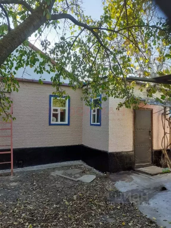 Дом в Ростовская область, Октябрьский район, Красюковская сл. Западный ... - Фото 1