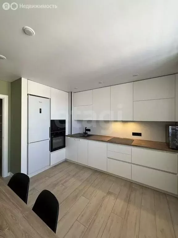 3-комнатная квартира: Воронеж, улица Антонова-Овсеенко, 33Б (93.5 м) - Фото 1