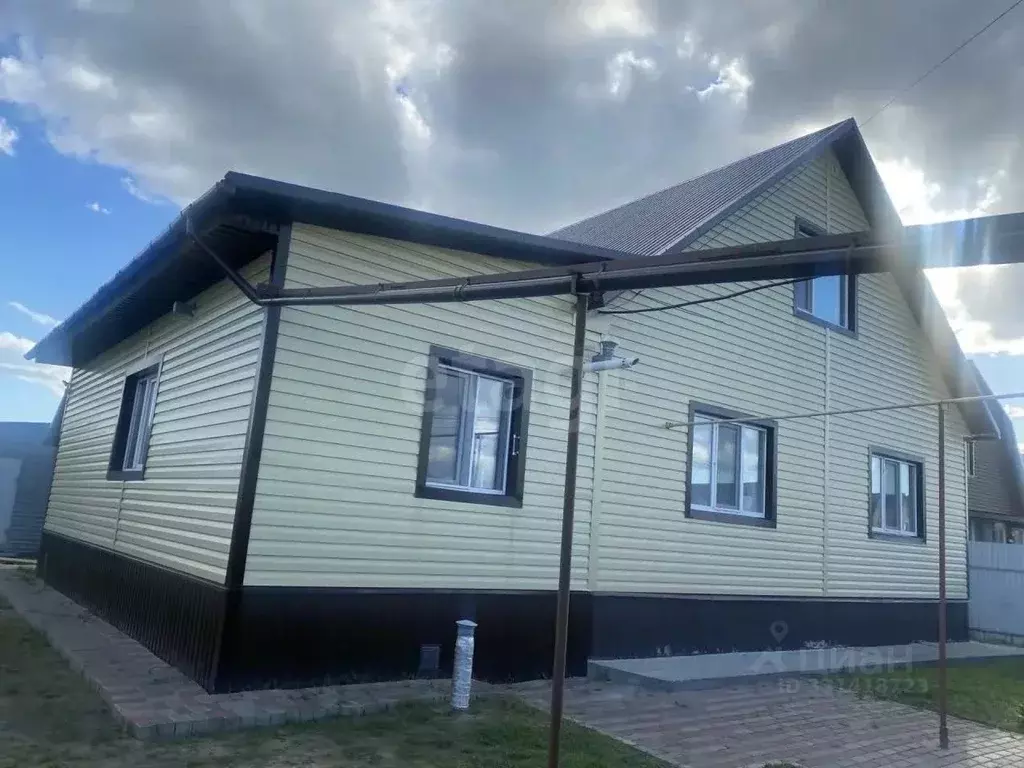 Дом в Тюменская область, Тюмень ул. Петра Бабичева (150 м) - Фото 1