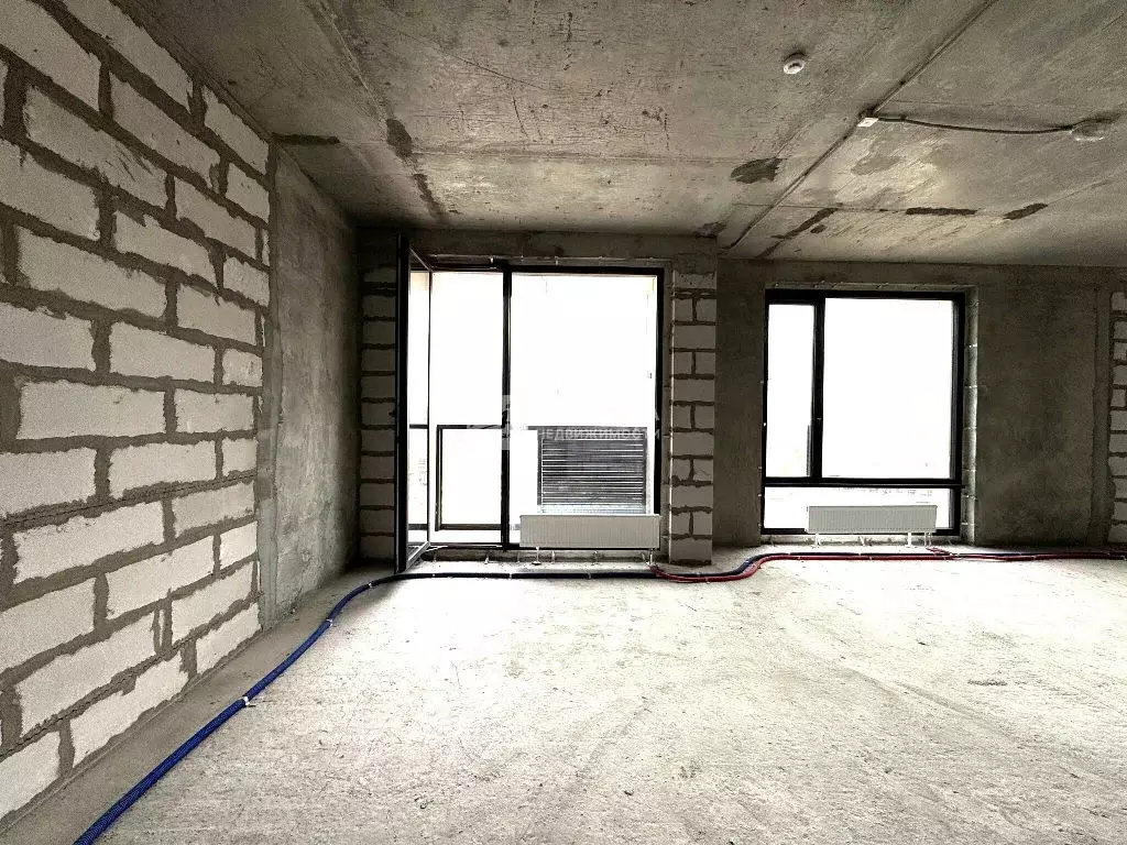 Продается 4-комнатная квартира - Фото 2