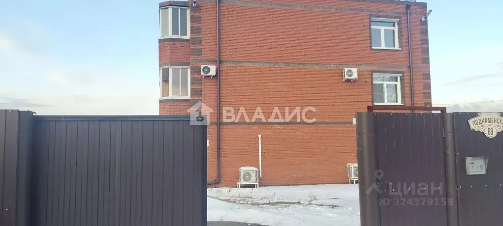 2-к кв. Бурятия, Улан-Удэ Подкаменская ул., 69 (61.4 м) - Фото 2