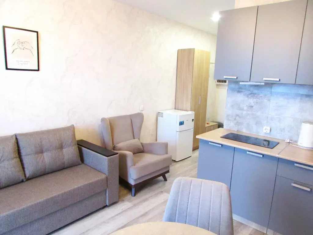 Квартира-студия: Екатеринбург, жилой район Уктус, микрорайон Светлый, ... - Фото 2