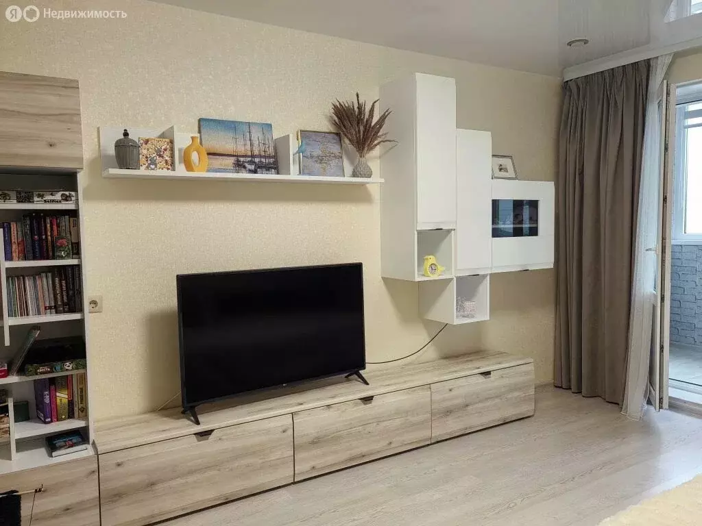 1-комнатная квартира: Киров, Современная улица, 2 (44.8 м) - Фото 2