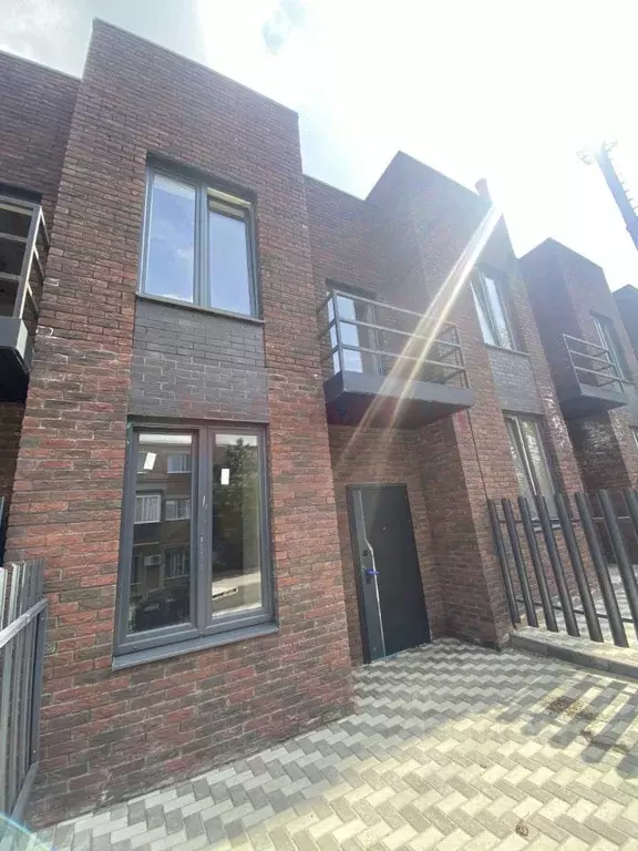 Таунхаус в Ростовская область, Аксай Садовая ул. (100 м) - Фото 1