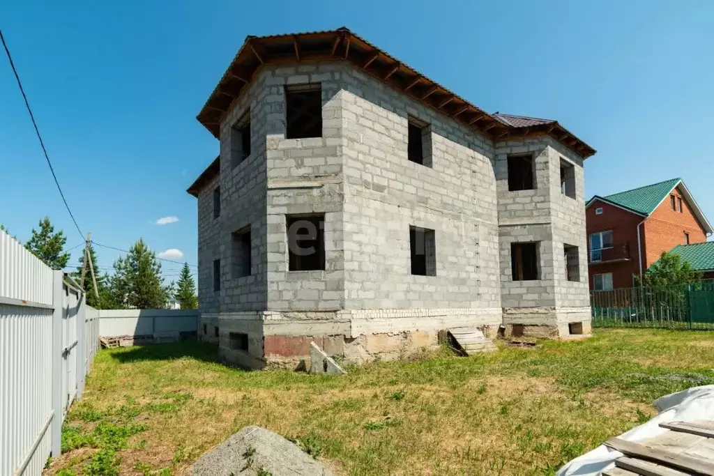 Дом в Курганская область, Курган пос. Лесной, Тополиная ул. (470 м) - Фото 1