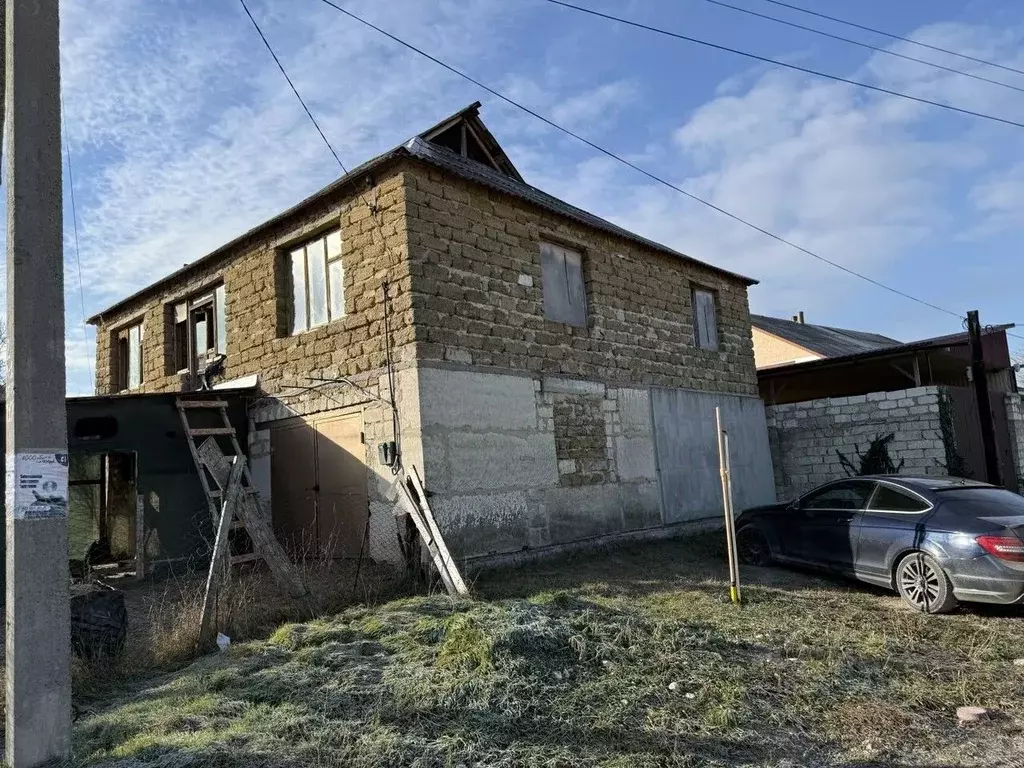 Дом в Крым, Белогорск ул. Шоссейная, 110 (200 м) - Фото 1