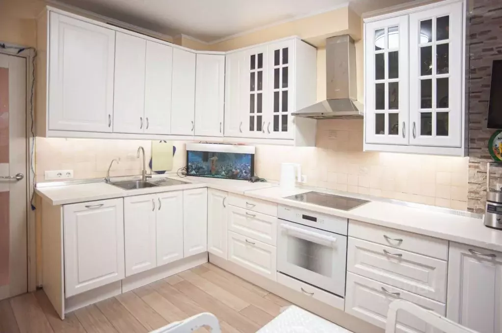 2-к кв. Санкт-Петербург пос. Парголово, ул. Михаила Дудина, 23к1 (59.5 ... - Фото 2