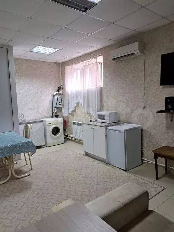1-к. квартира, 45 м, 1/6 эт. - Фото 1