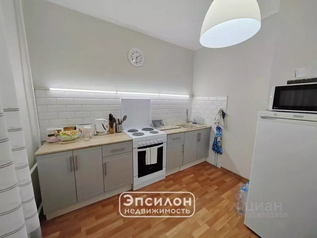 1-к кв. Курская область, Курск просп. Вячеслава Клыкова, 85 (37.2 м) - Фото 0