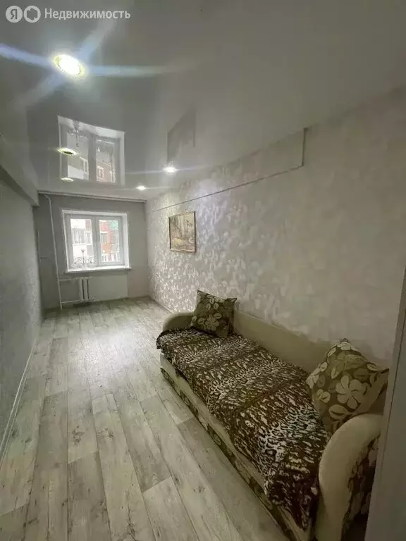 3-комнатная квартира: Воткинск, Молодёжная улица, 17 (55.3 м) - Фото 1