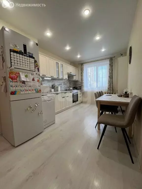 3-комнатная квартира: Пермь, Парковый проспект, 5 (69 м) - Фото 1