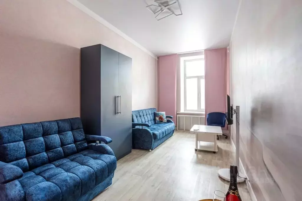 2-к кв. Санкт-Петербург просп. Средний Васильевского острова, 70 (42.0 ... - Фото 1