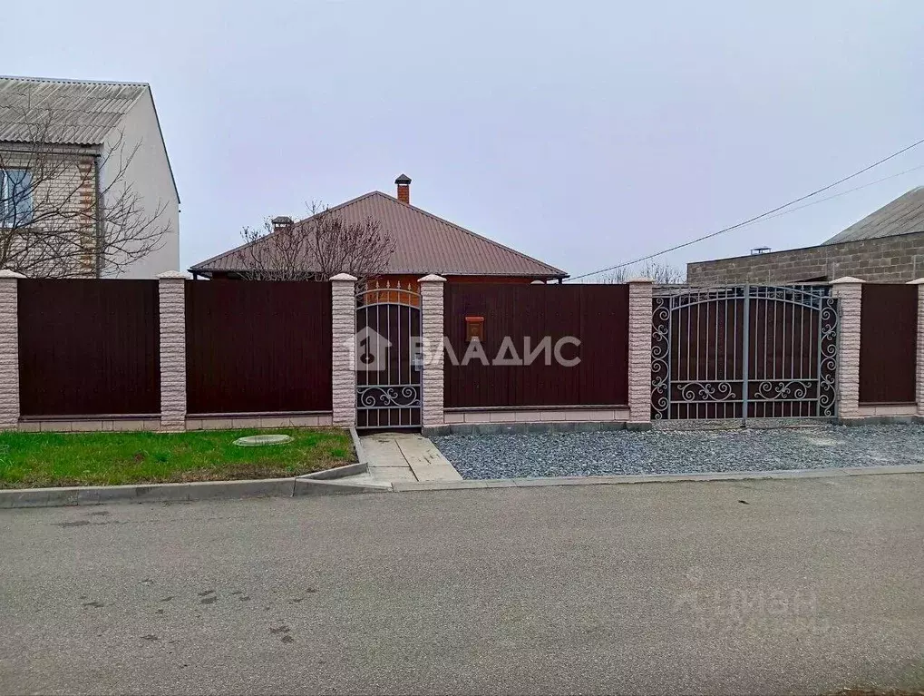 Дом в Белгородская область, Белгородский район, Пушкарское с/пос, с. ... - Фото 1