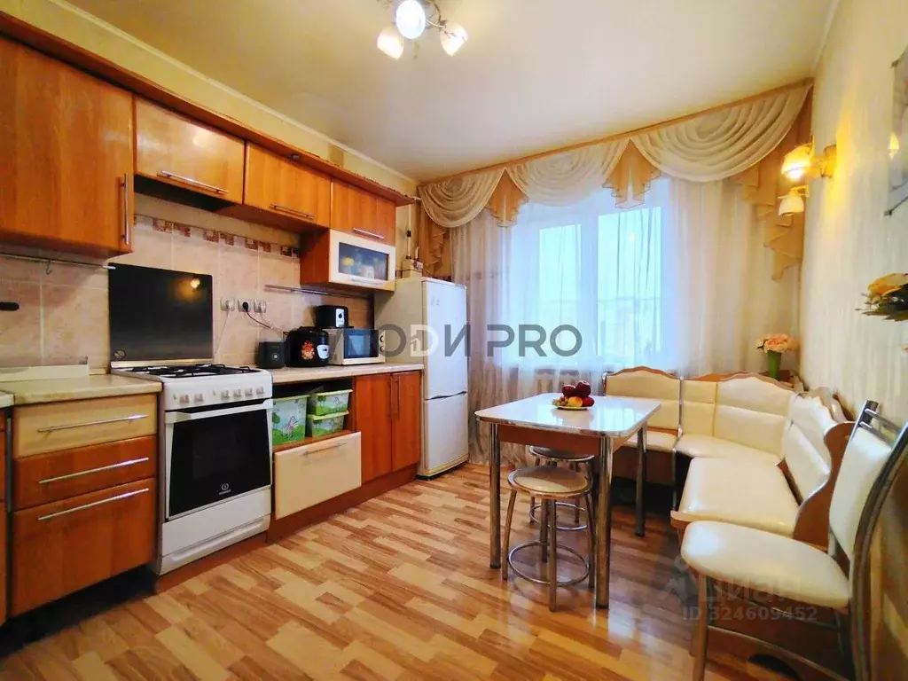 3-к кв. Саратовская область, Энгельс Энгельс-1 мкр, 81 (79.0 м) - Фото 1