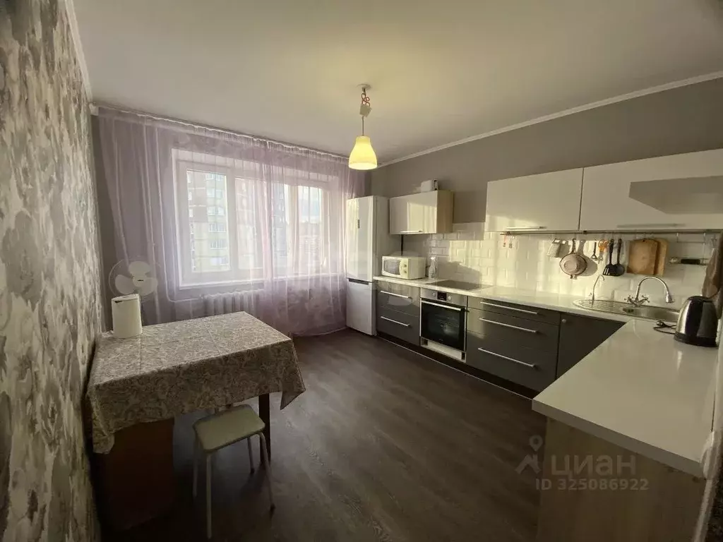 1-к кв. Тюменская область, Тюмень ул. Монтажников, 41 (42.0 м) - Фото 2