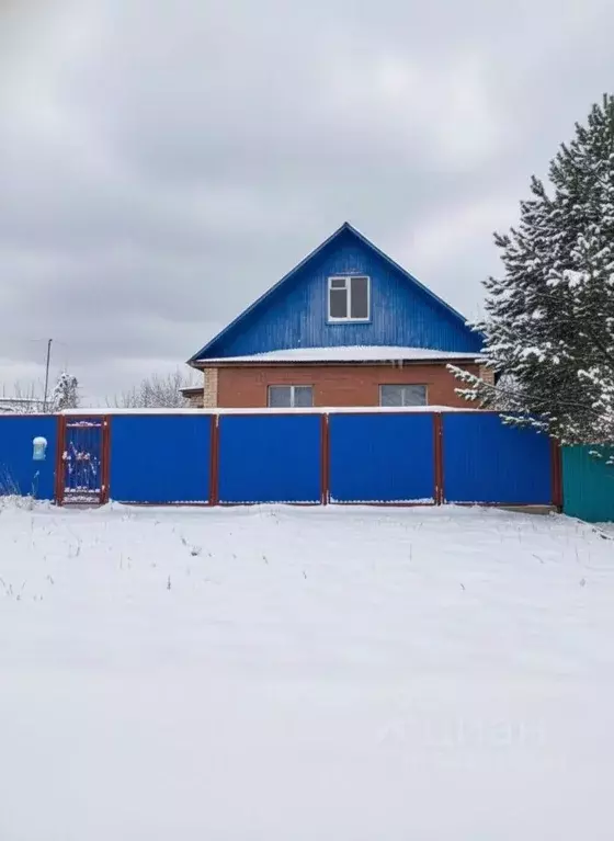 Дом в Оренбургская область, Сакмарский район, Беловский сельсовет, с. ... - Фото 1