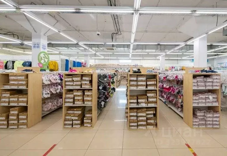 Торговая площадь в Санкт-Петербург просп. Малый Васильевского острова, ... - Фото 1