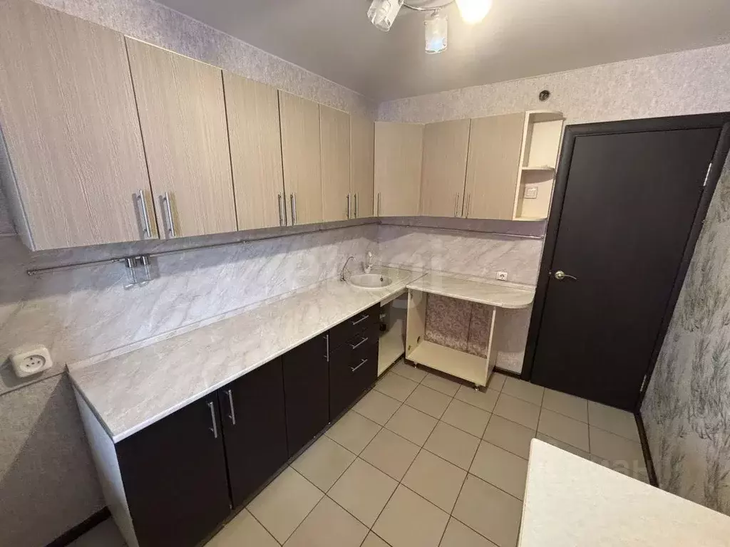 3-к кв. Тюменская область, Тюмень ул. Таллинская, 2А (61.9 м) - Фото 2