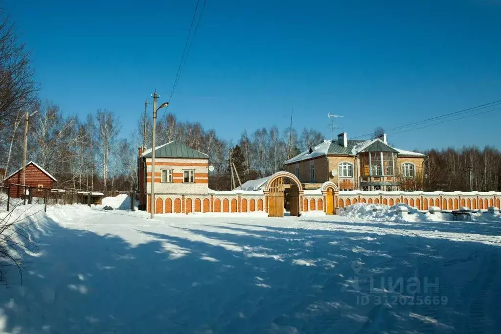 Дом в Татарстан, Зеленодольский район, Раифское с/пос, с. ... - Фото 1