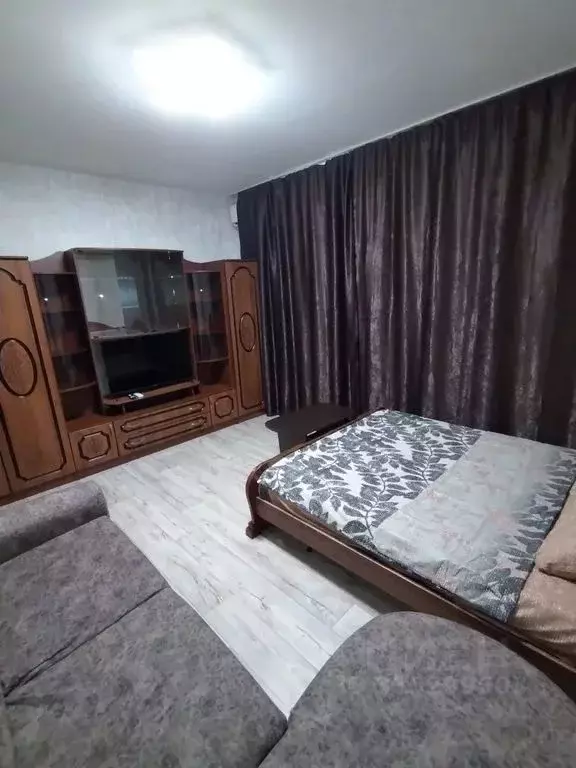 3-к кв. Волгоградская область, Волгоград ул. Аллея Героев, 2 (80.0 м) - Фото 0