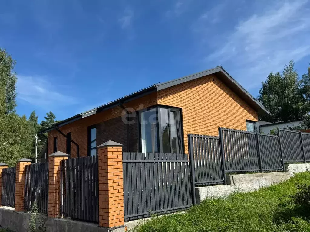 Дом в Томская область, Томск Геолог-2 садовое товарищество,  (102 м) - Фото 1