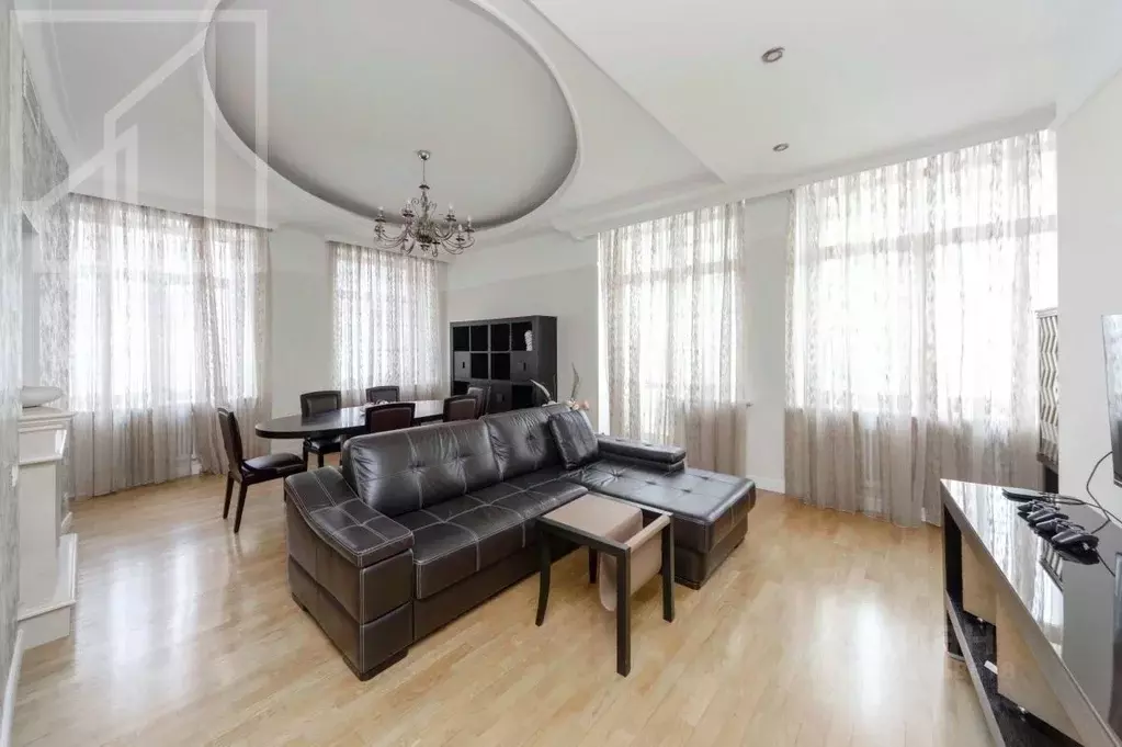 3-к кв. Москва ул. Серафимовича, 2 (110.0 м) - Фото 1