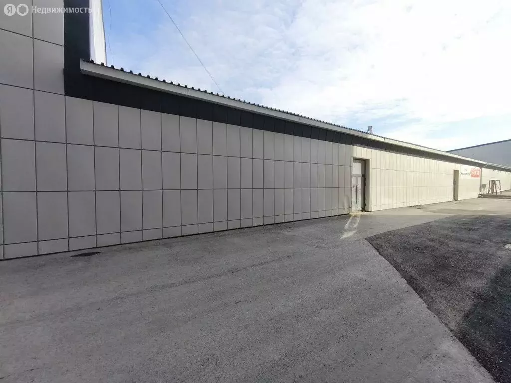 Торговая площадь (840 м) - Фото 1