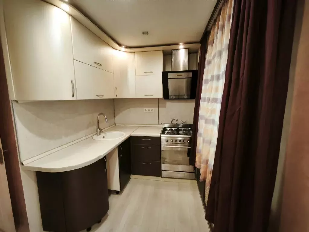 Продается 2-комнатная квартира - Фото 1