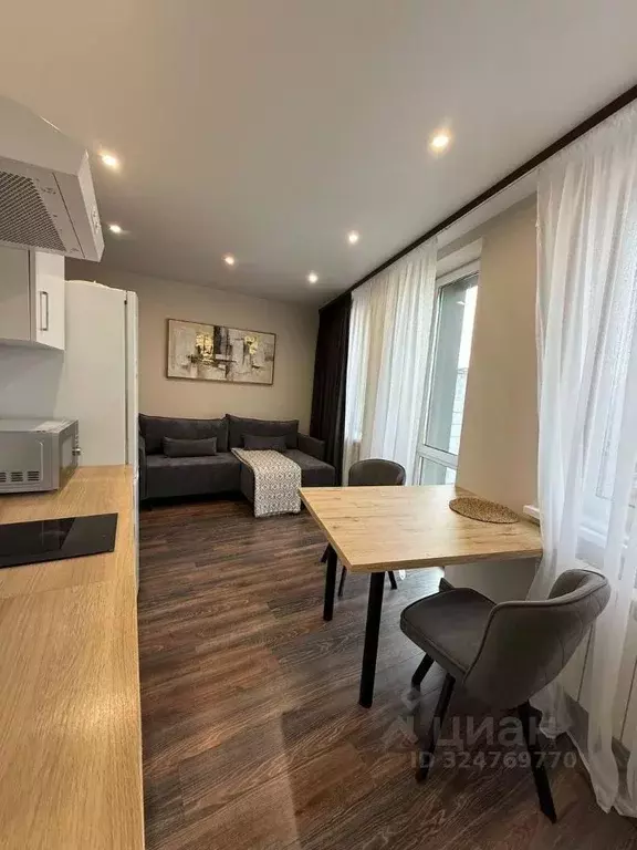 2-к кв. Московская область, Химки 9 Мая ул., 21к3 (53.0 м) - Фото 2