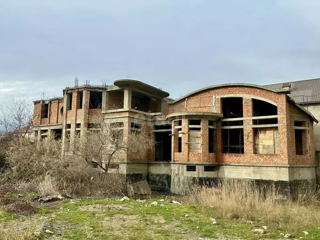 Дом в Дагестан, Махачкала ул. Хвартикунинская, 21 (600 м) - Фото 0