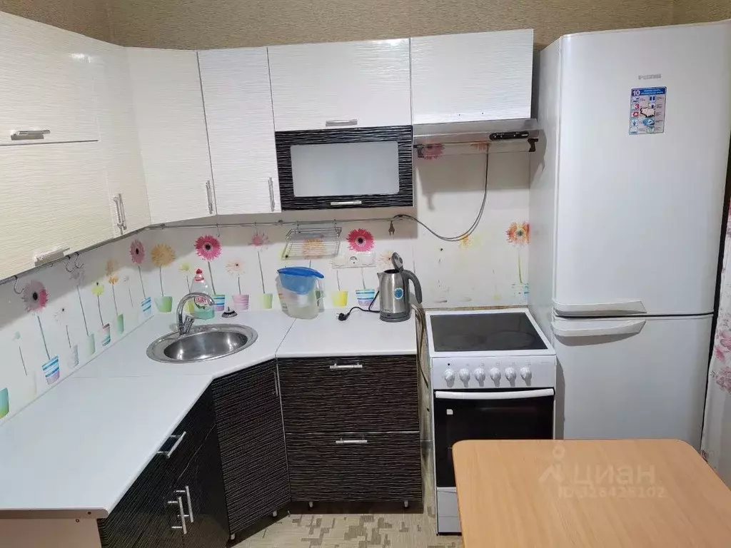 1-к кв. Курганская область, Курган Заозерный жилрайон, 5-й мкр, 17к2 ... - Фото 1