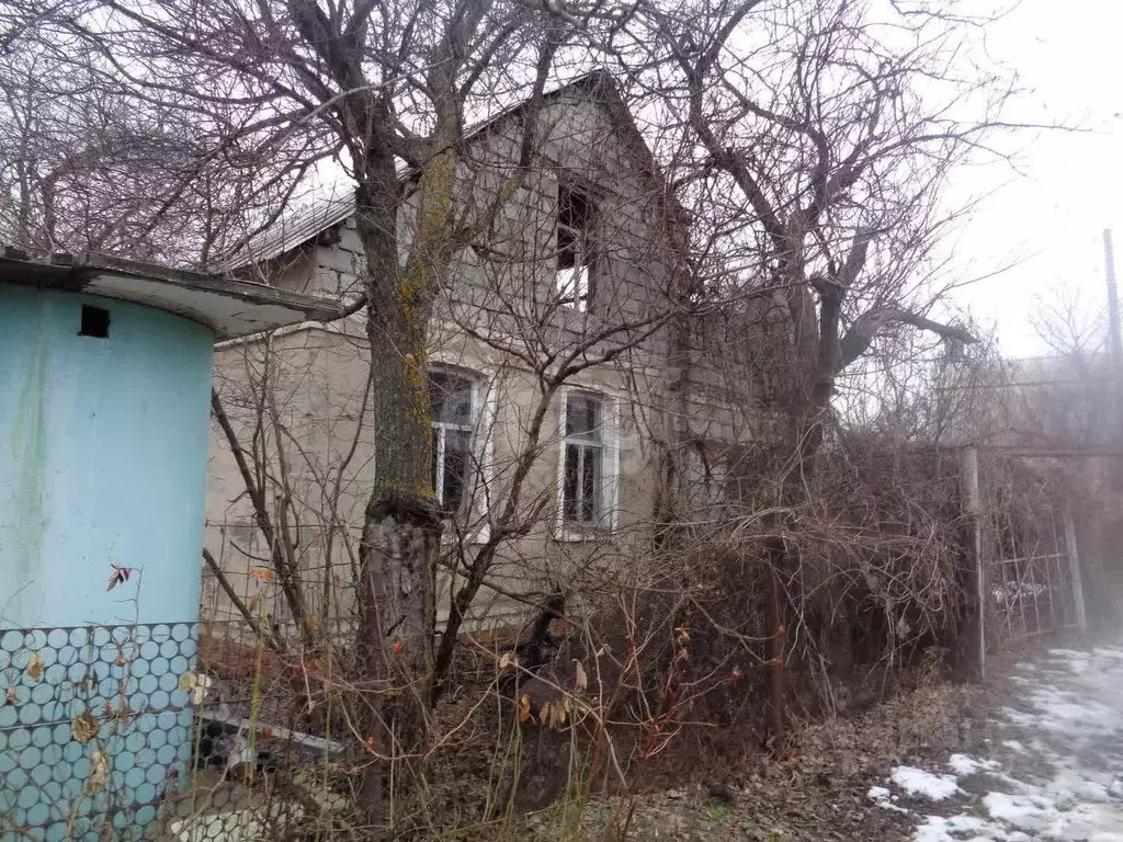 Дом в Саратовская область, Энгельсский район, Красноярское ... - Фото 0