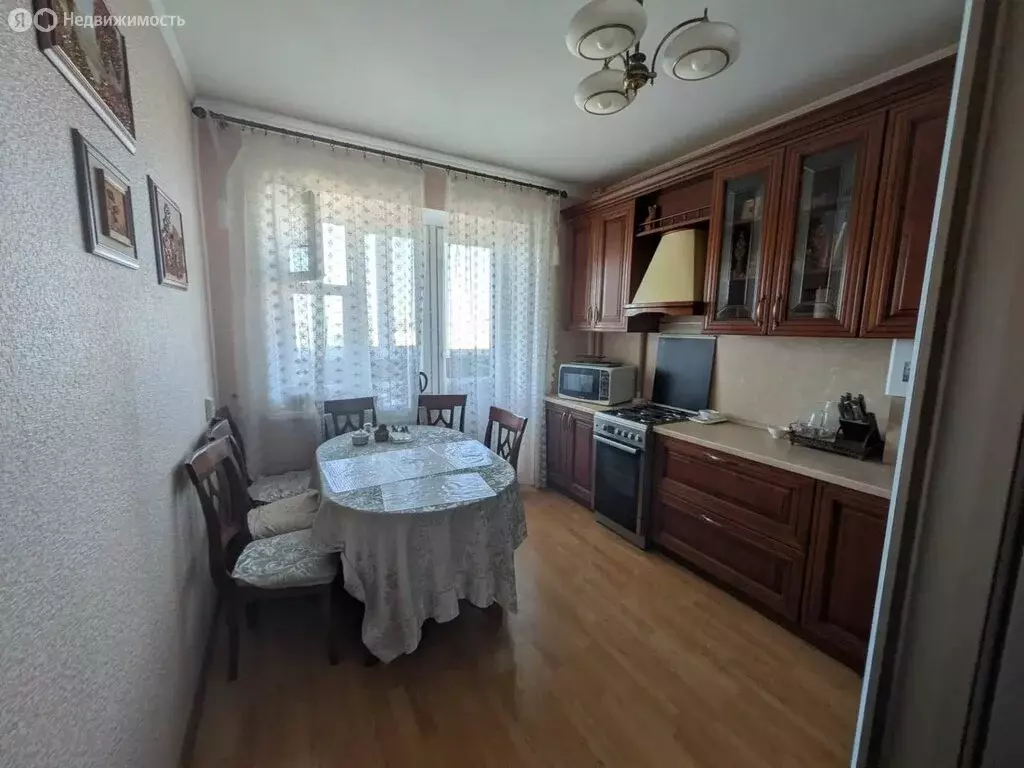 3-комнатная квартира: Белгород, улица Газовиков, 11 (83.9 м) - Фото 1