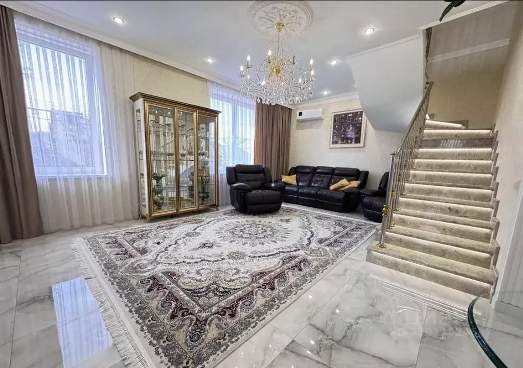 Дом в Северная Осетия, Владикавказ ул. Бимболата Ватаева, 65А (220 м) - Фото 2