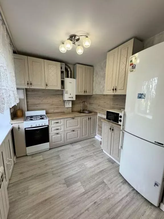 2-к кв. Нижегородская область, Дзержинск бул. Победы, 19 (44.4 м) - Фото 1